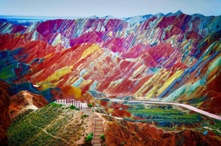 Amazing world रोंगटे खड़े कर देने वाली दुनिया के ये नजारे 4 Raimbow mountain