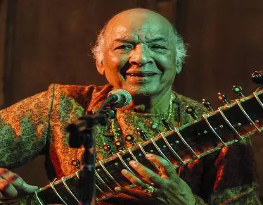 Vilayat Khan (उस्ताद विलायत ख़ाँ)