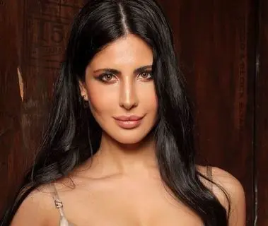 Rosh star cast real name, photo, Review, facts, and more 3 Alina Rai