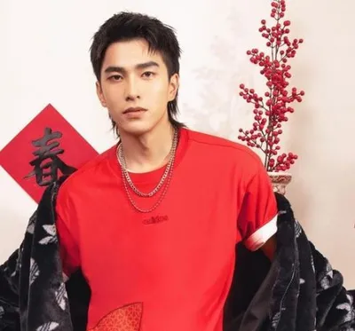 Actor Tseng Jing-hua seen in black jacket and red T-shirt