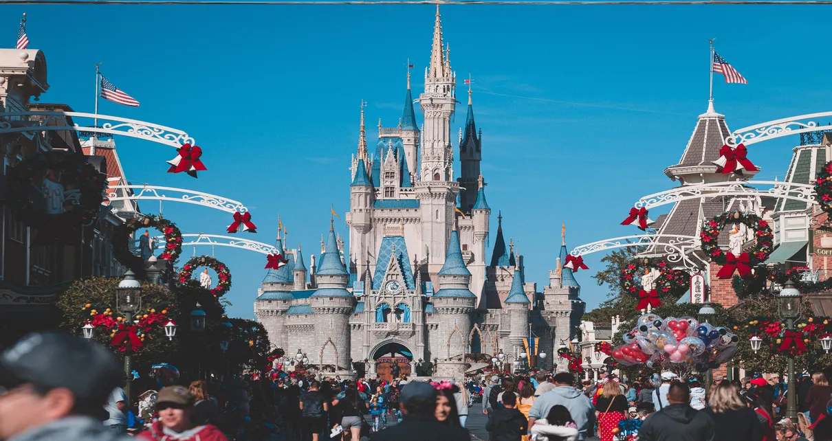 Feature image of Disney Christmas Parade 2023